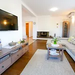 Lavender's Breeze Villa