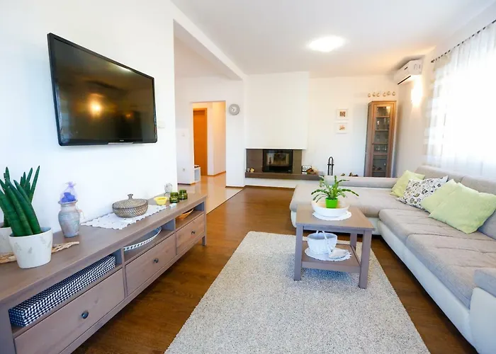 Lavender's Breeze Villa